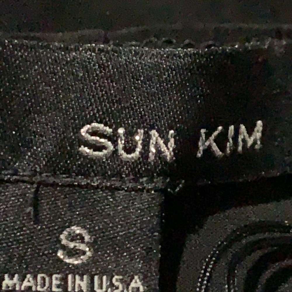 NWT Sun Kim Black Cold Shoulder Tunic sz Small - Picture 5 of 6